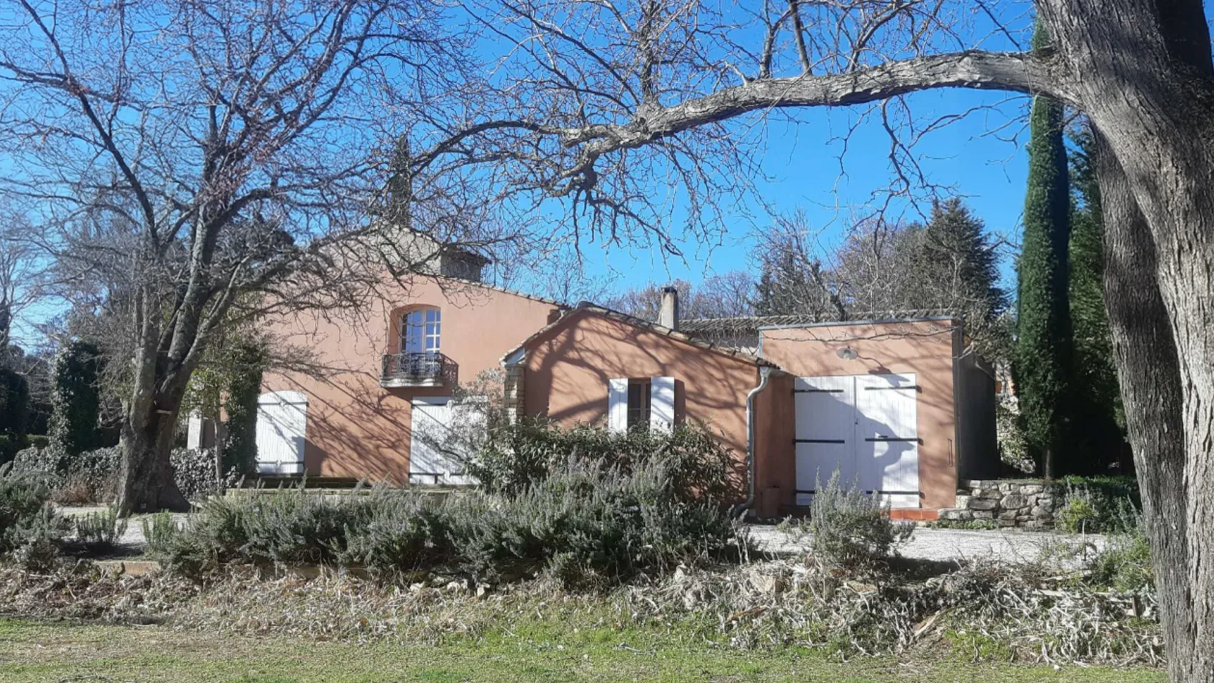 Réalisation de rénovation de propriété de prestige en PACA — Francis Guaré